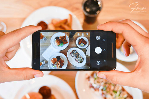 Tips Memilih Alat dan Kamera yang Tepat untuk Food Blogger Pemula