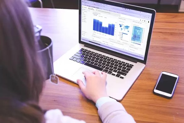 Maksimalkan Pengembangan Komunitas Trader Indonesia dengan Jasa SEO dan Jasa Manajemen Iklan