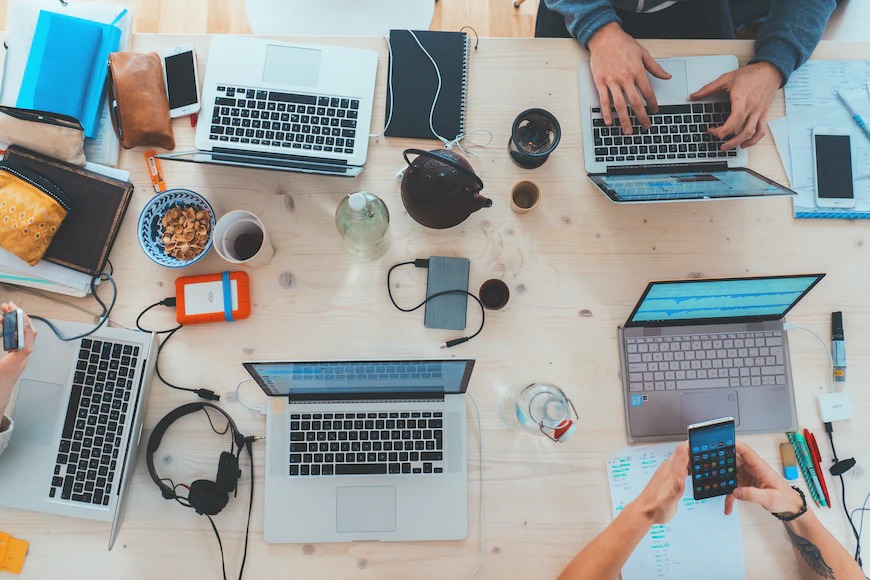 Bisnis Jasa Digital untuk Freelancer Introvert: Peluang Sukses dari Rumah