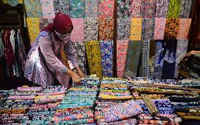 Panduan Sukses Jual Batik Secara Online: Rahasia Meningkatkan Penjualan Melalui Website!