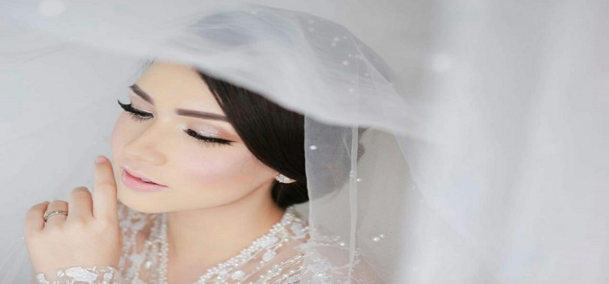Vina Wijayanti Bantu Bangkitkan Dunia MUA Indonesia Melalui SekolahMakeUpIndonesia.com