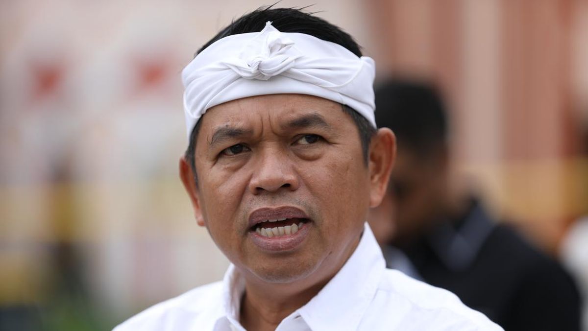 Menyingkap Jejak dan Kiprah Politik: Profil Gubernur Dedi Mulyadi Provinsi Jawa Barat yang Menginspirasi