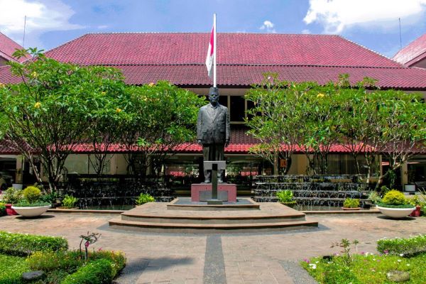 Cara Masuk Fakultas Hukum Universitas Indonesia: Jalur dan Syaratnya