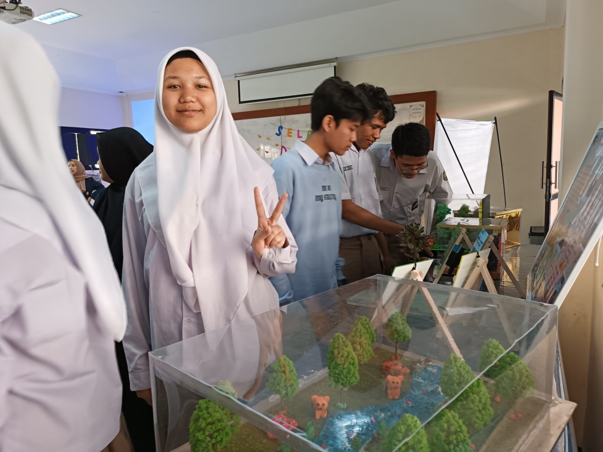 Menginspirasi Generasi Muda: Ekstrakurikuler Kewirausahaan di SMA Islam di Bandung