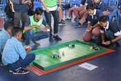 Sekolah Swasta atau Negeri? Ini Perbandingan Biaya vs Manfaatnya