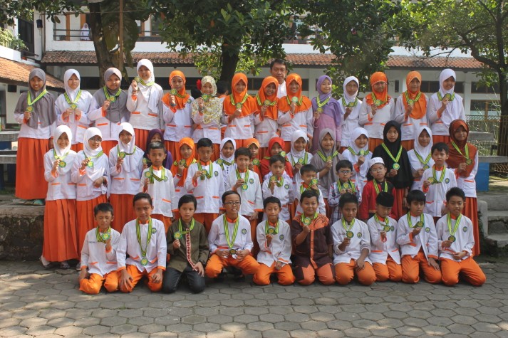 Mengembangkan Bakat Seni Digital di Boarding School Al Masoem, Bandung