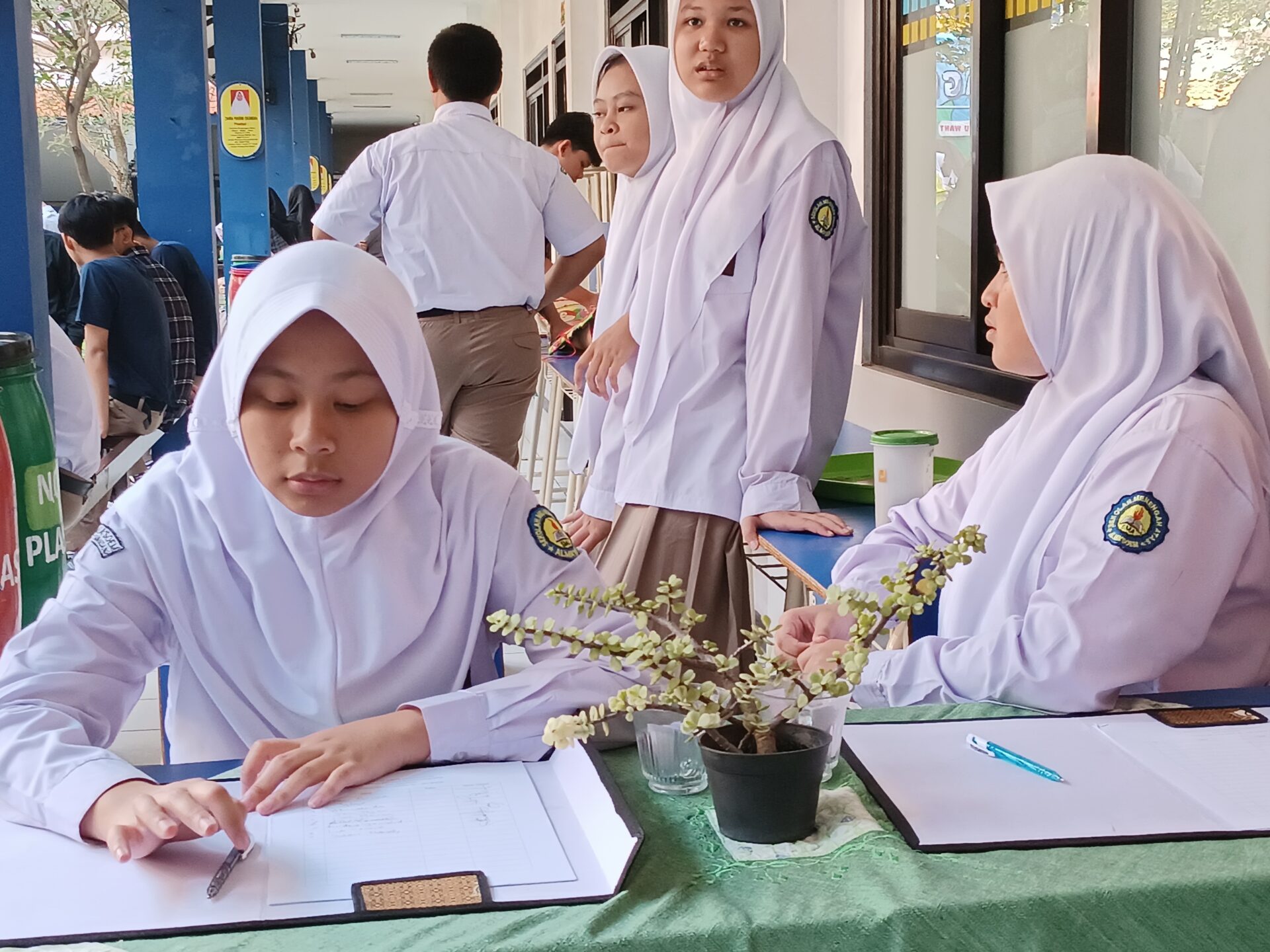 Pembelajaran Holistik: Integrasi Kurikulum dengan Ekstrakurikuler di SMA Islam di Bandung