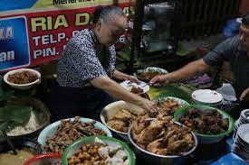 5 Rekomendasi Tempat Makan Gudeg yang Enak di Solo, Jawa Tengah: Gudeg Adem Ayem hingga Bu Kasno, Kuliner Nusantara
