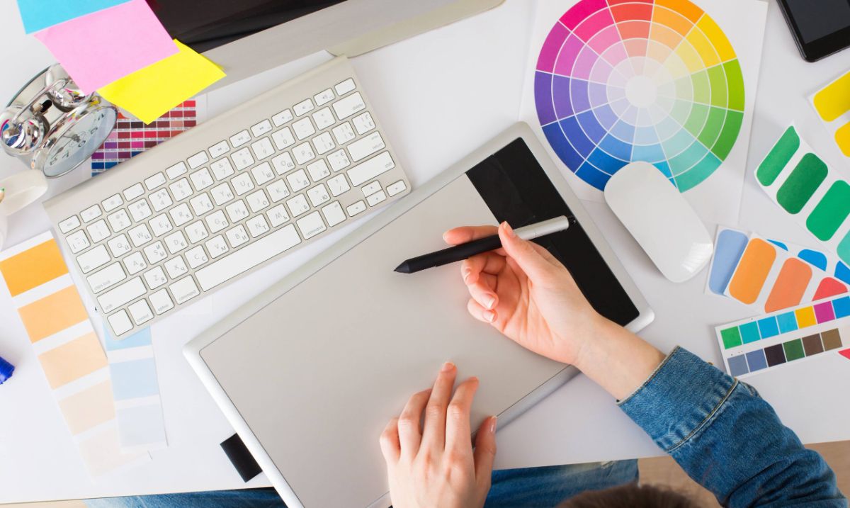 Belajar Online Desain Grafis: 10 Situs Gratis Terbaik